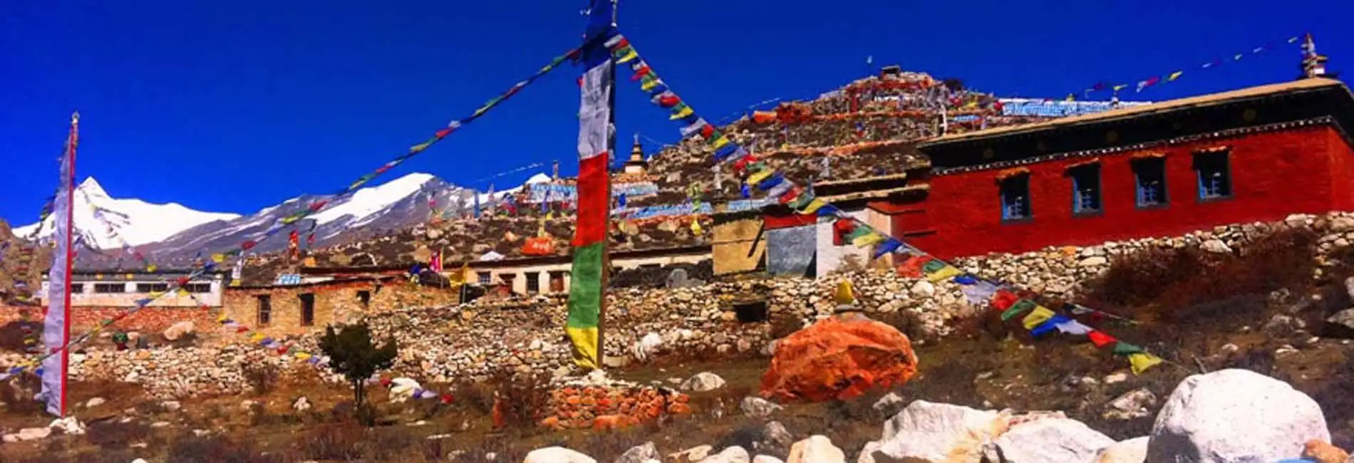 NAR PHU VALLEY TREK
