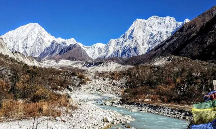 MANASLU TSUM VALLEY TREK 17 DAYS