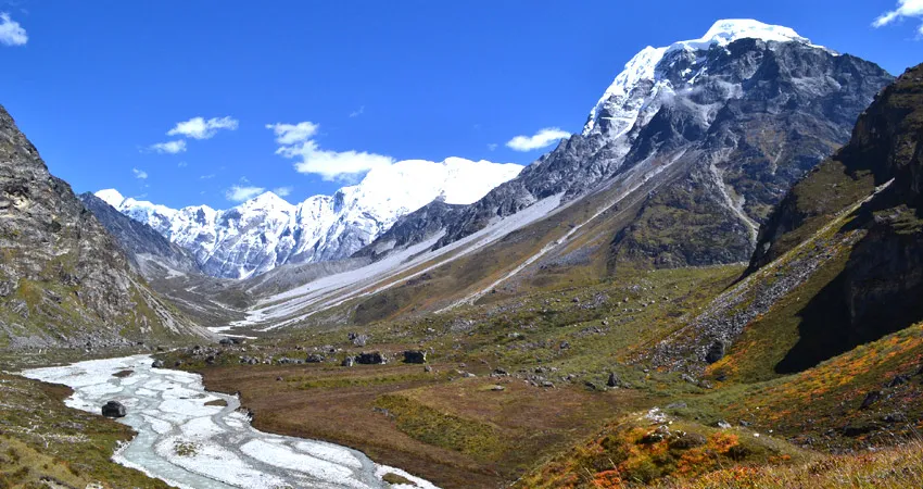 LANGTANG GOSAINKUNDA LAKE TREK