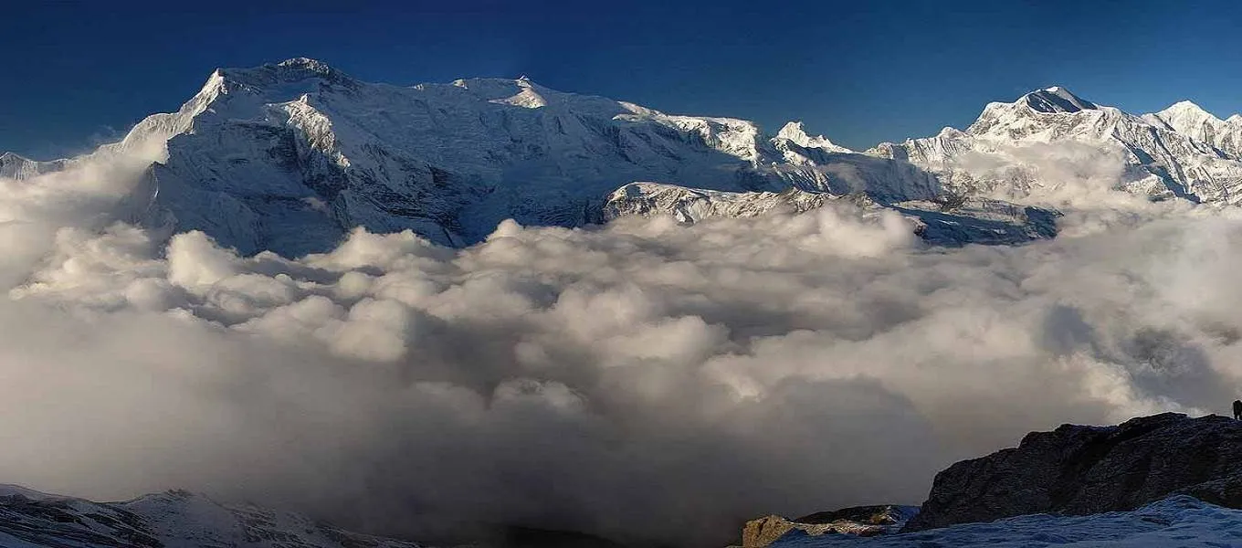 PISANG PEAK CLIMBING