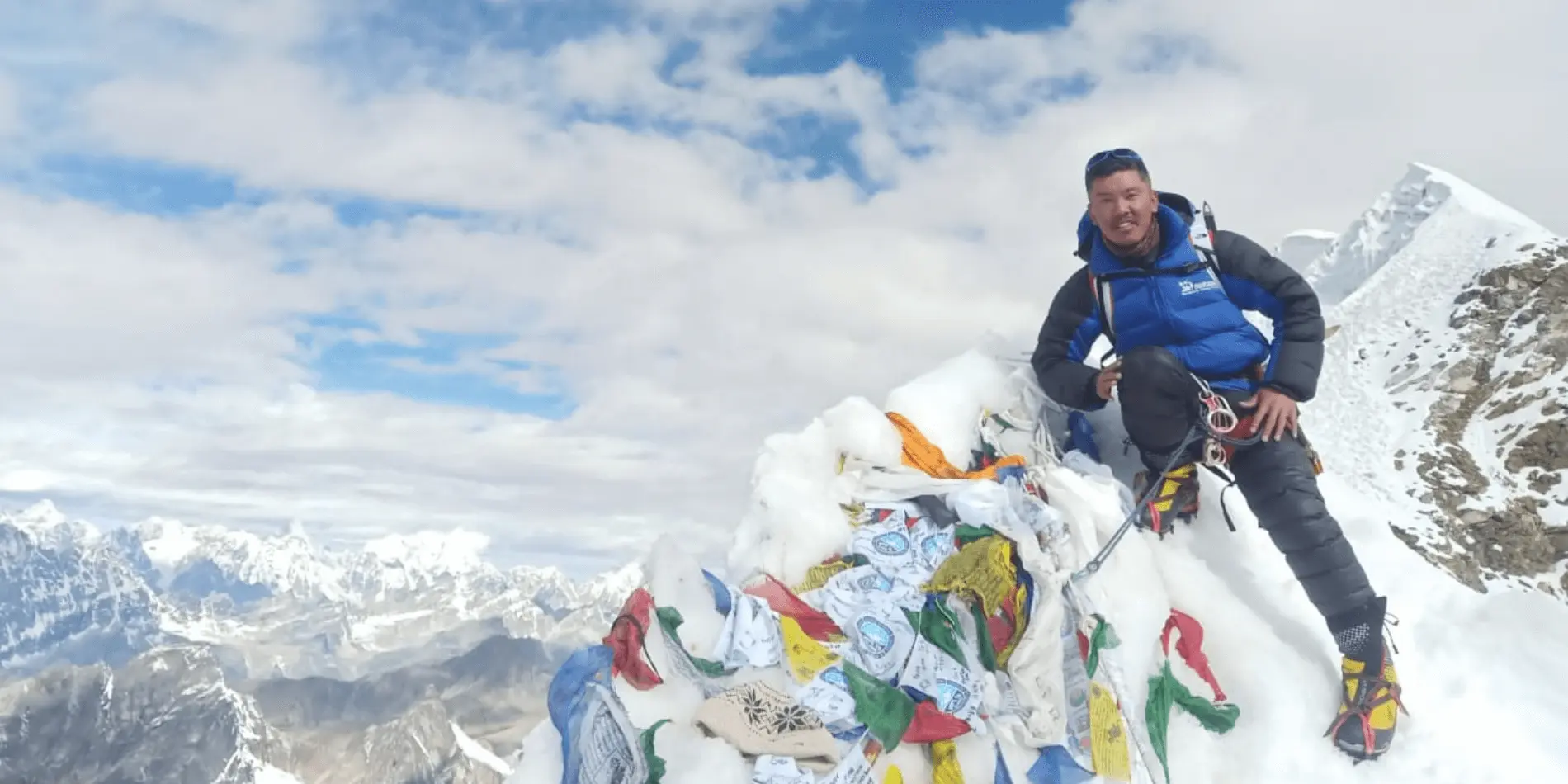 LOBUCHE PEAK SUMMIT RETURN BY HELICOPTER
