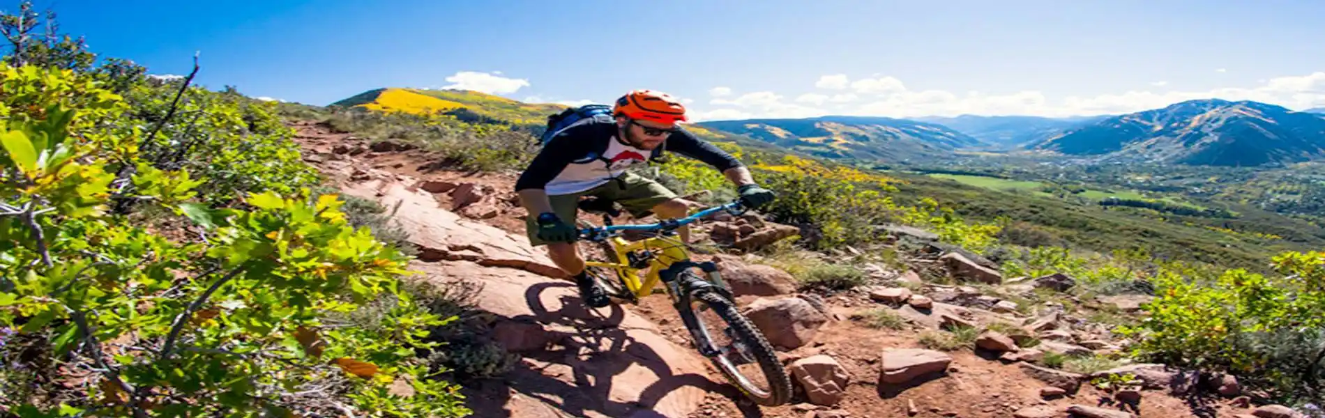 MOUNTAIN BIKING TOUR