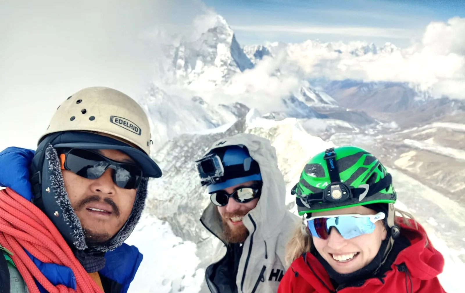 ISLAND PEAK EXPEDITION 15 DAYS
