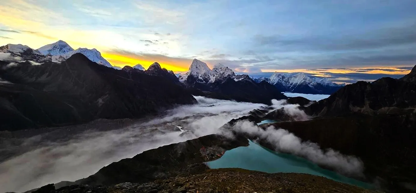 GOKYO RENJO LA PASS TREK 9 DAYS